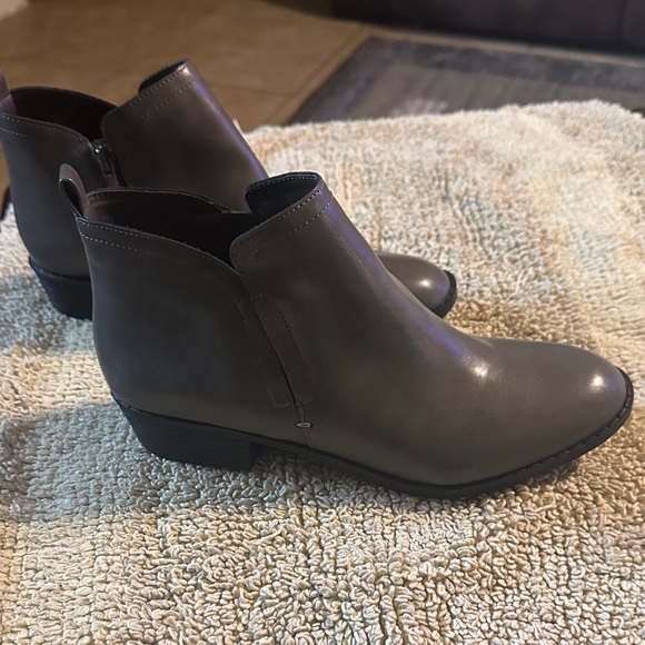 AMERICAN RAY Shoes - AMERICAN RAY Elegant Gray Ankle Boots
